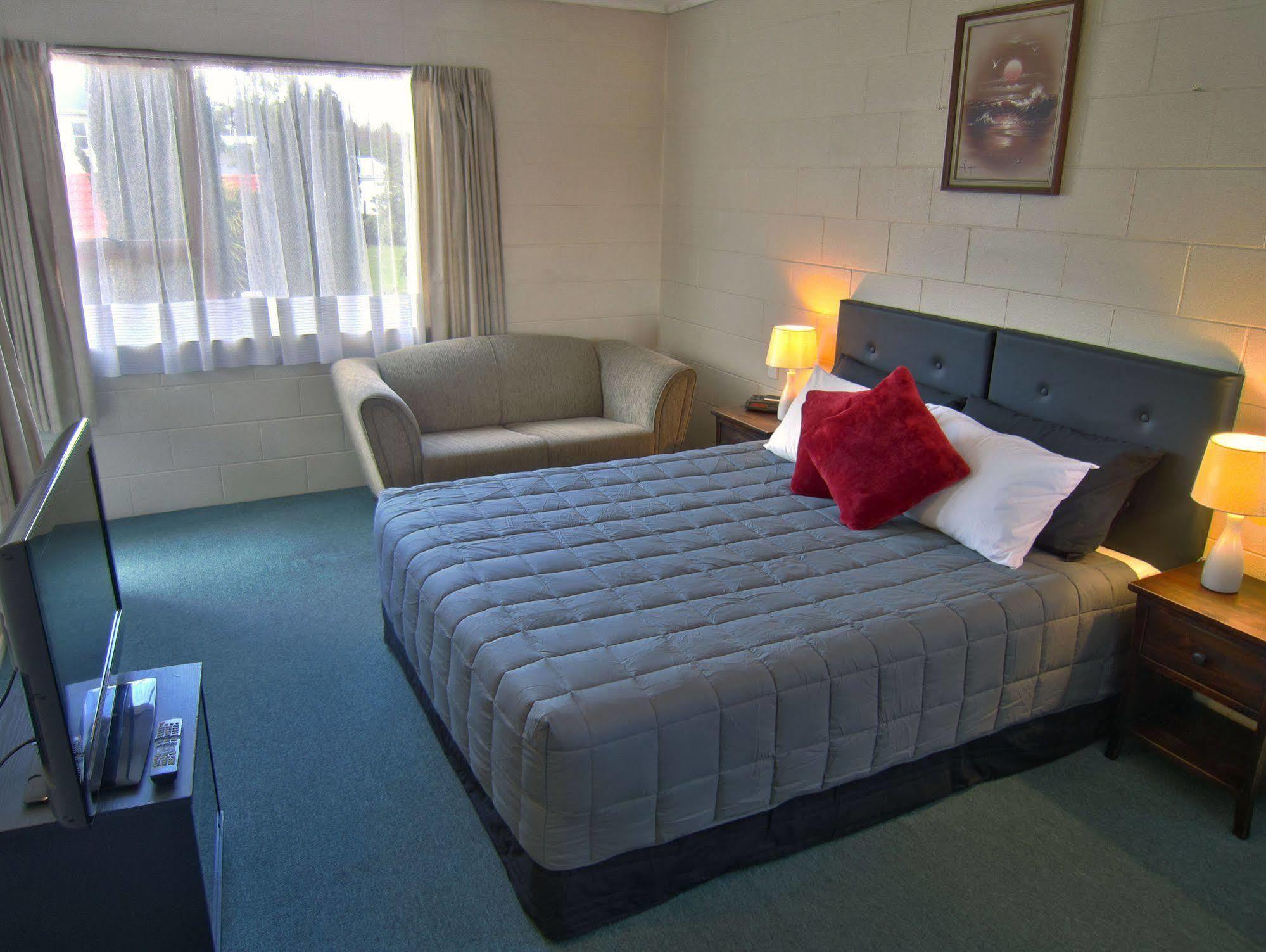 Barcelona Motel Таупо Екстериор снимка