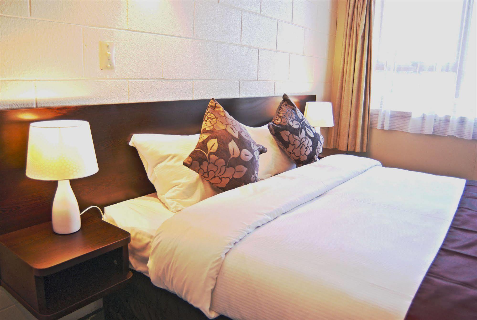 Barcelona Motel Таупо Екстериор снимка